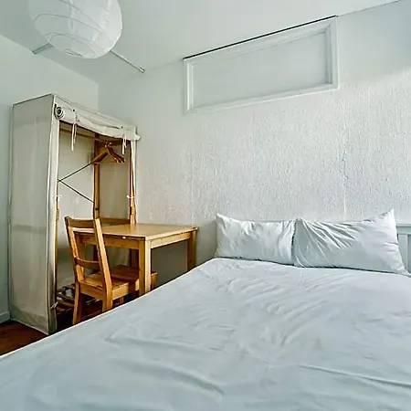 Отель No 2 Georgian Shared House By Clifton Short Lets Бристоль